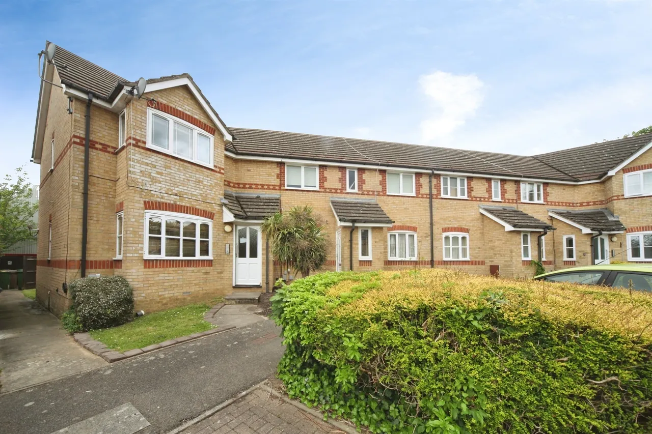 Larkspur Gardens, Luton, LU4, photo 9