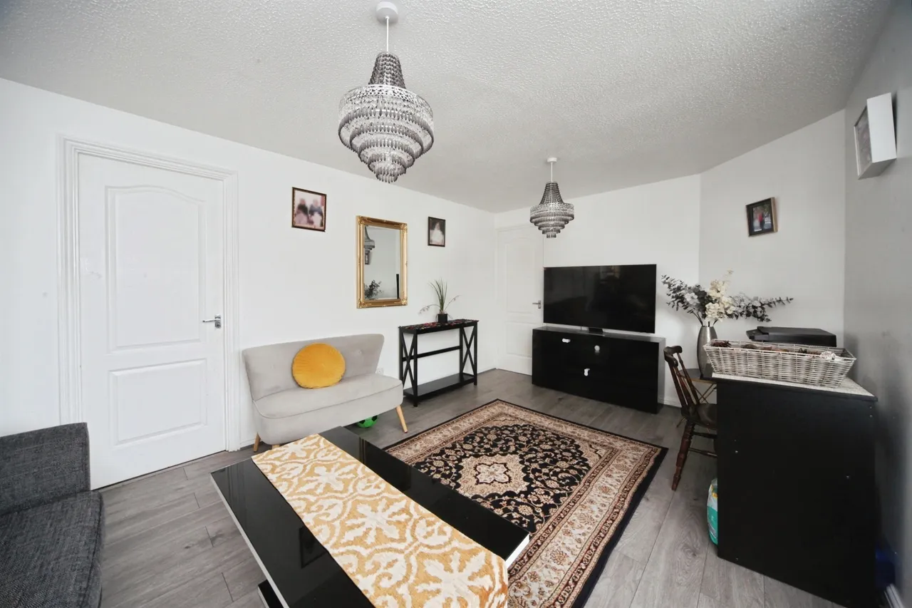 Larkspur Gardens, Luton, LU4, photo 6
