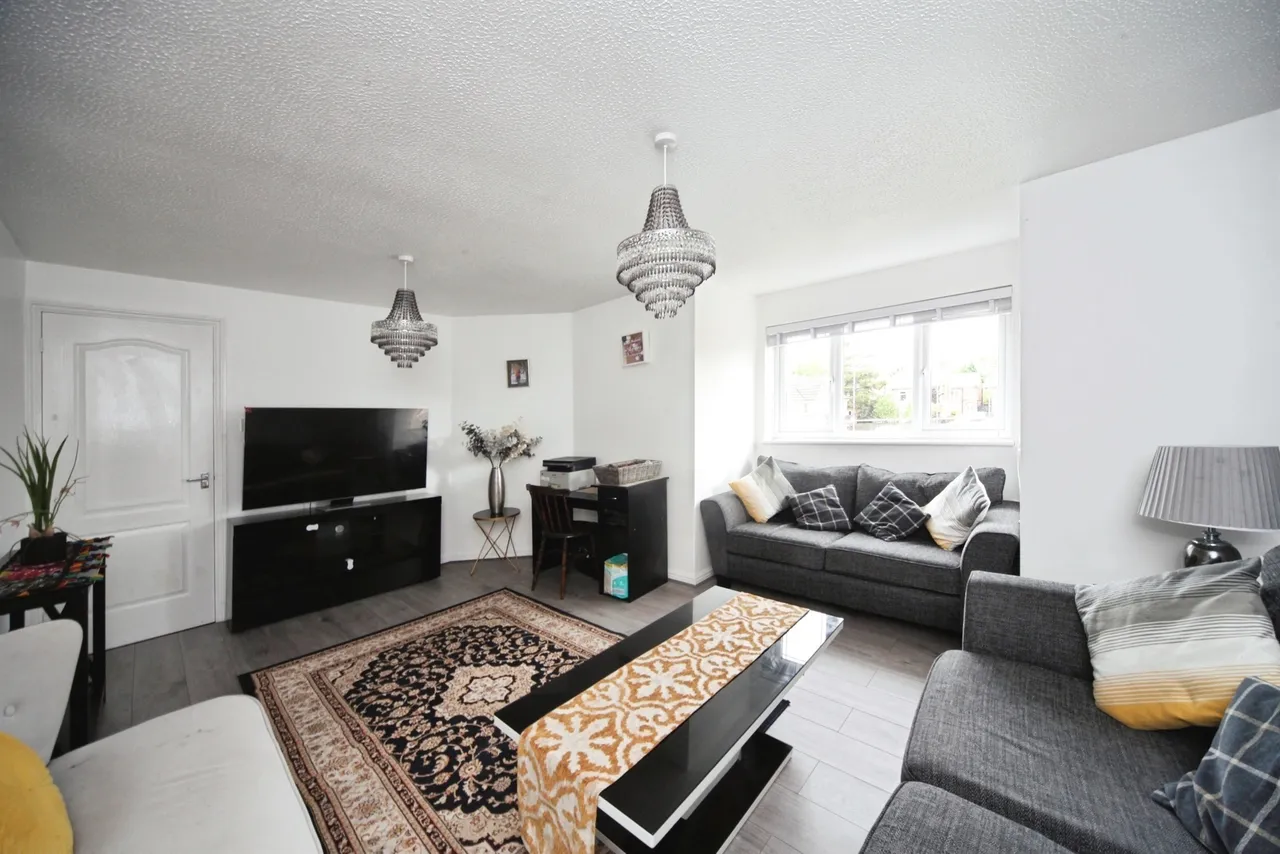 Larkspur Gardens, Luton, LU4, photo 5