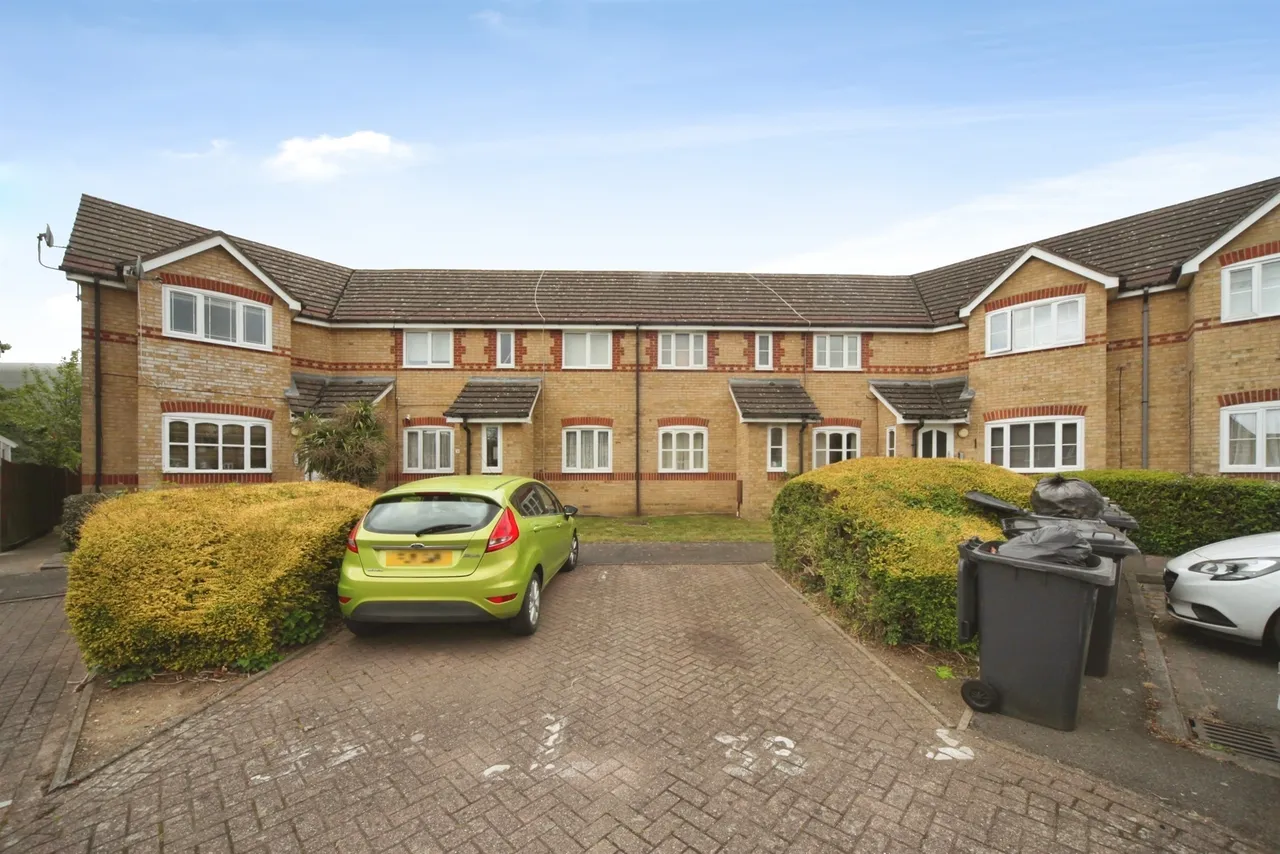 1 bed flat for sale, Larkspur Gardens, Luton, LU4
