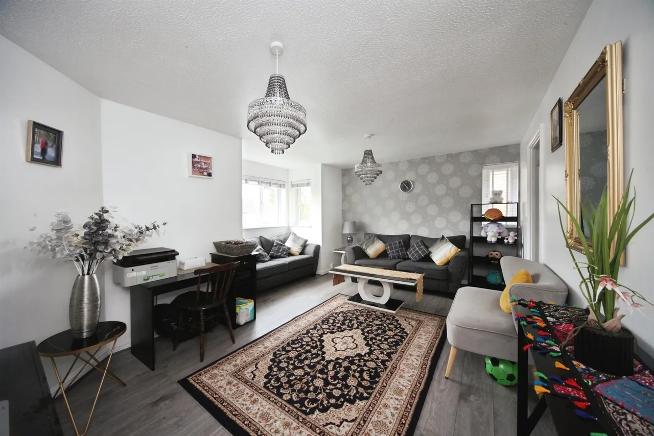 Larkspur Gardens, Luton, LU4, photo 4