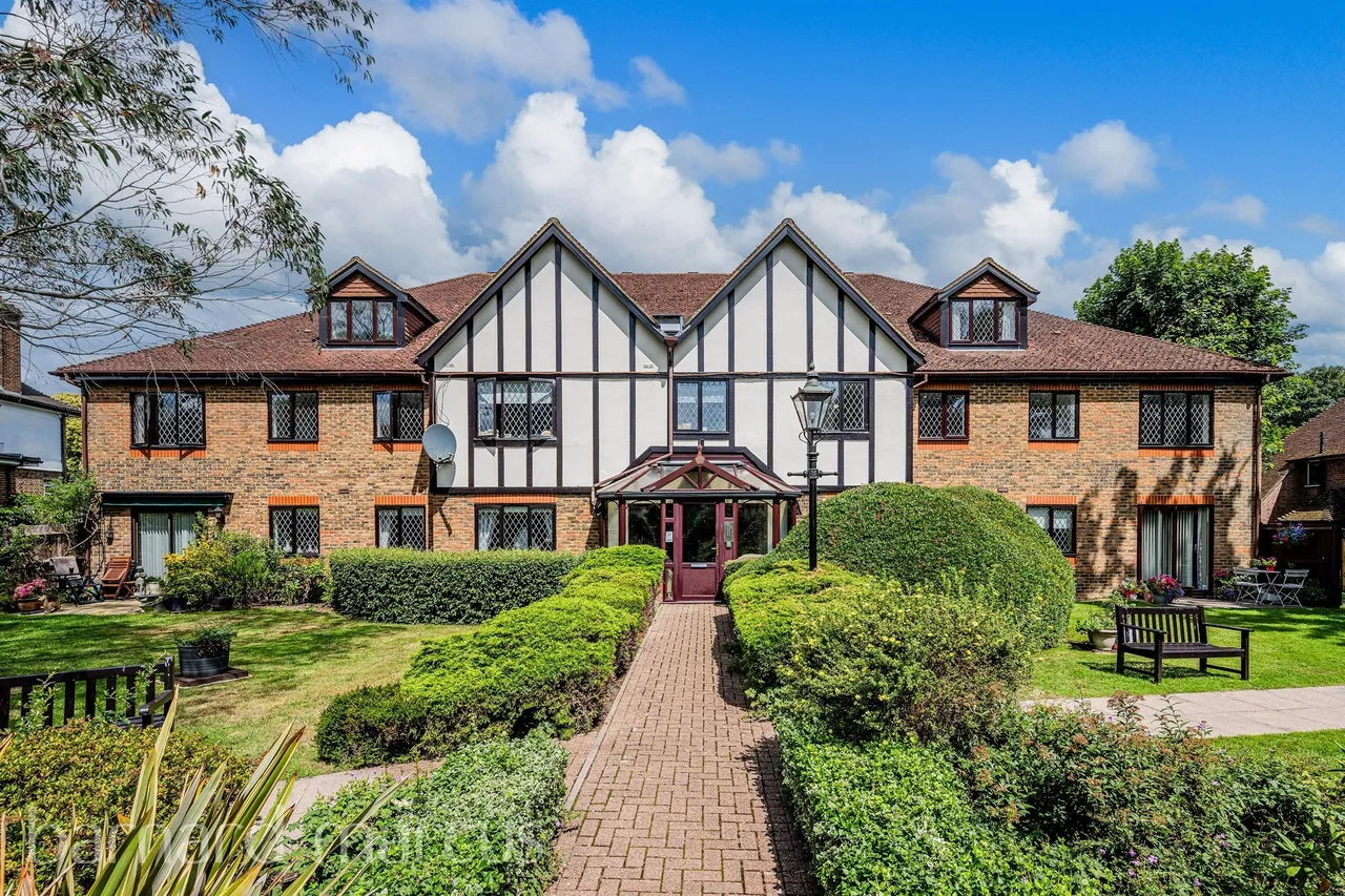 Monks Walk, Reigate, RH2, photo 8