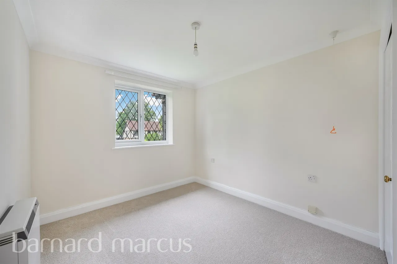 Monks Walk, Reigate, RH2, photo 5