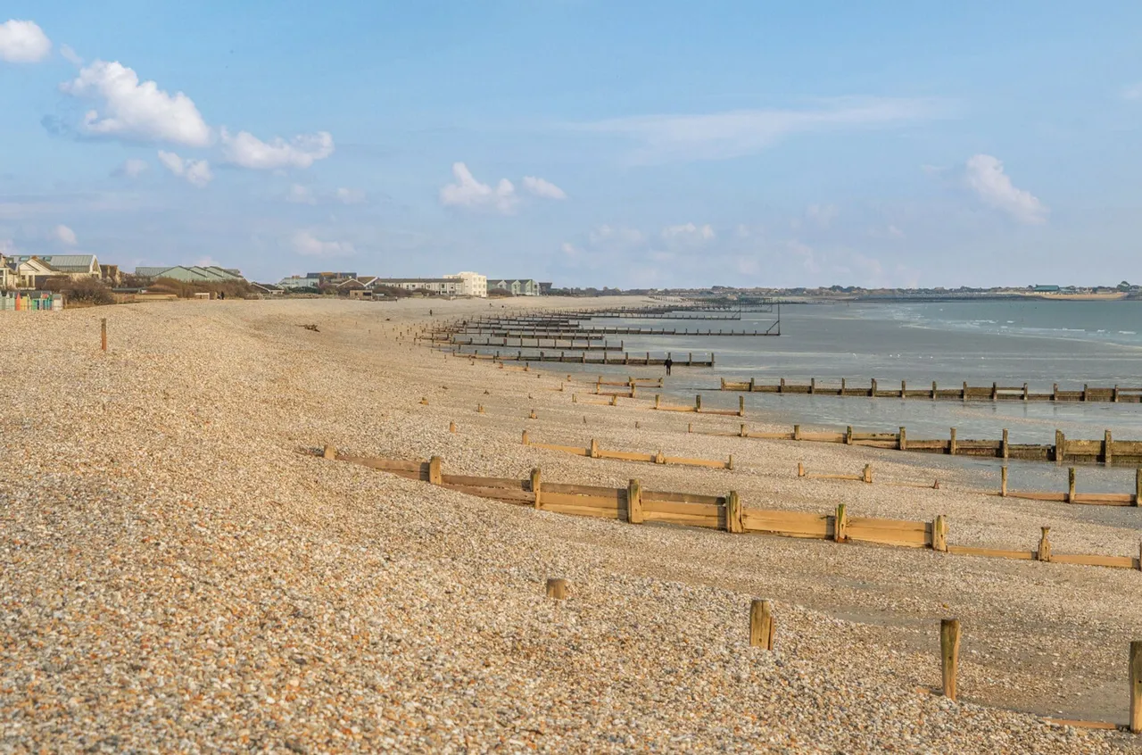 Seafields, Bracklesham Bay, PO20, photo 18