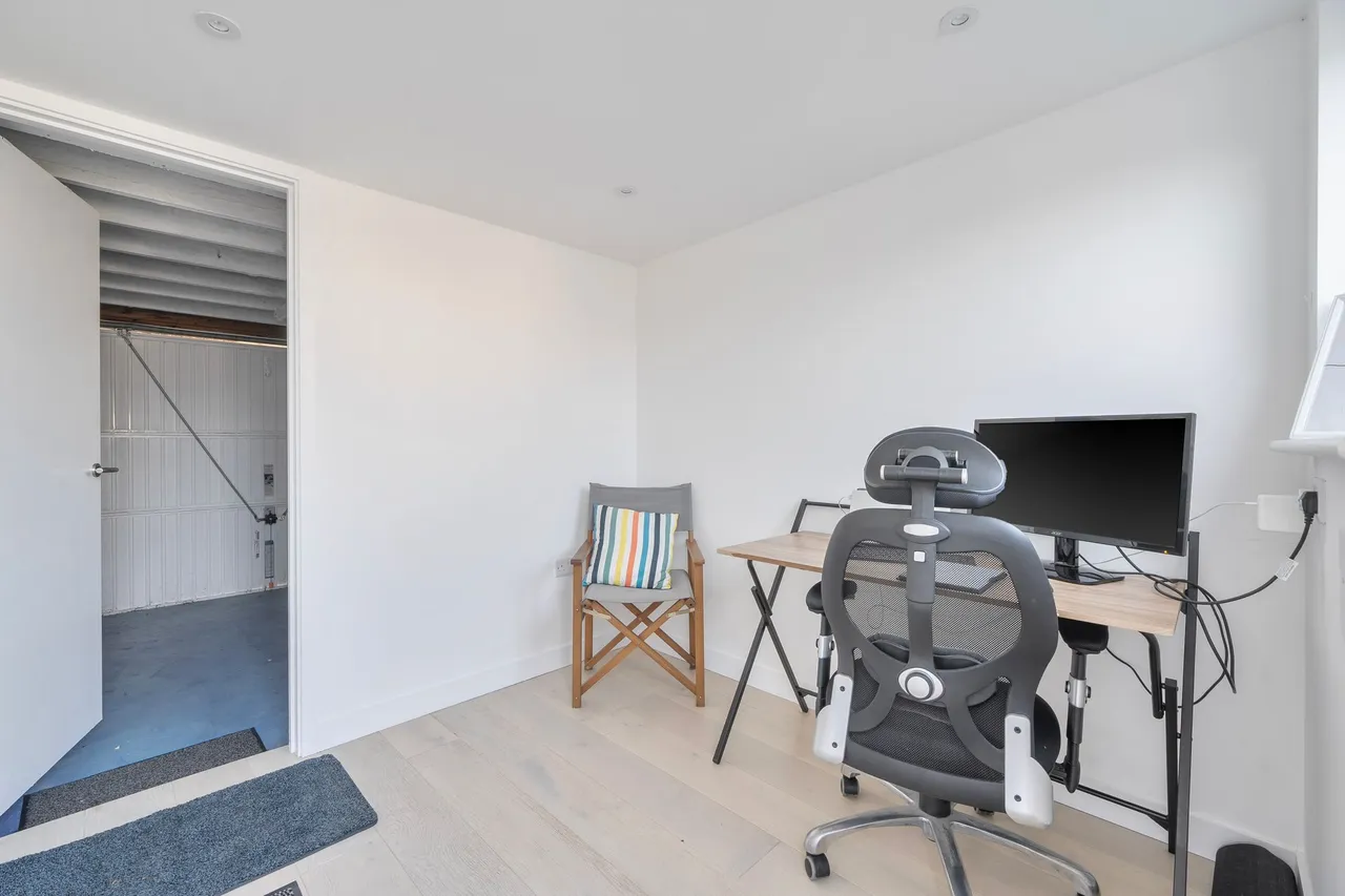 Seafields, Bracklesham Bay, PO20, photo 12
