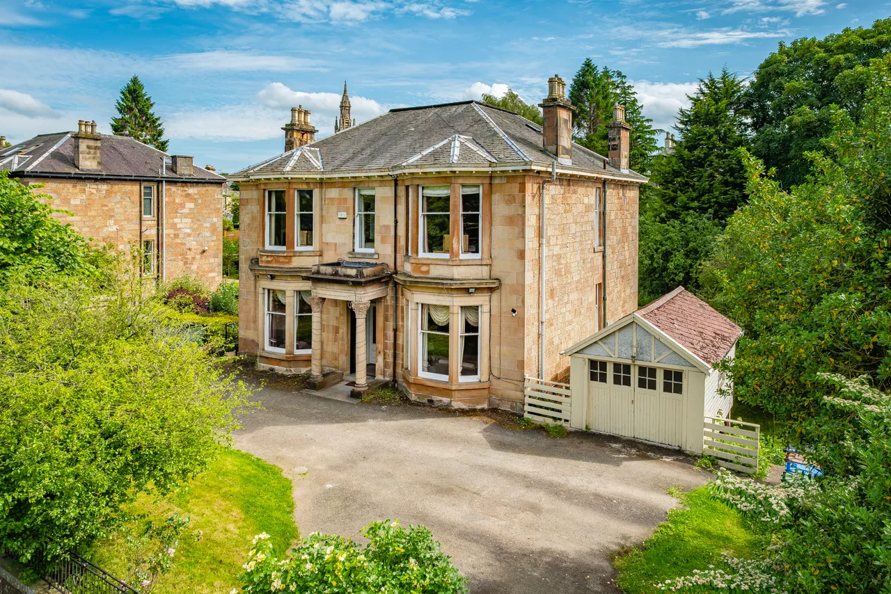 5 bed house for sale, Aytoun Road, Pollokshields, G41