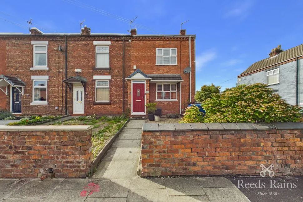 2 bed house for sale, Warrington Road, Wigan, WN3