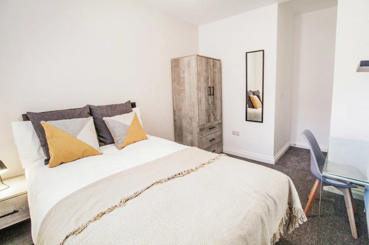 Ebor Place, Hyde Park, LS6, photo 10