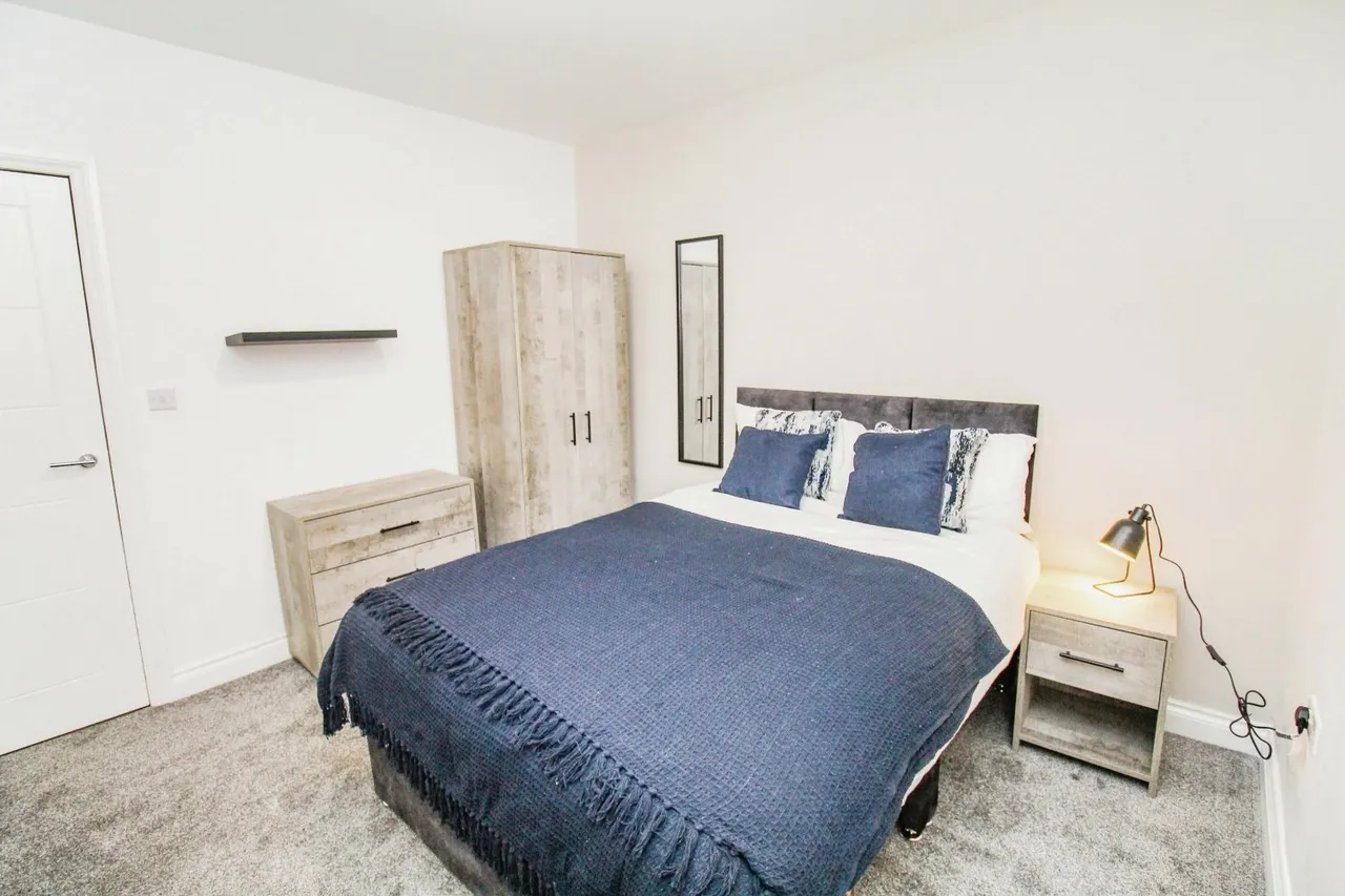 Ebor Place, Hyde Park, LS6, photo 13