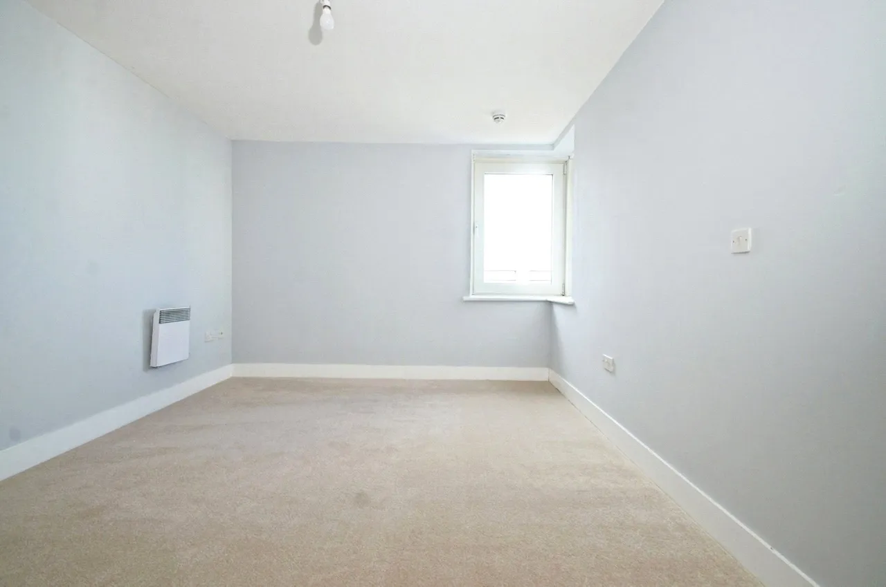 Jones Point House, Ferry Court, CF11, photo 7