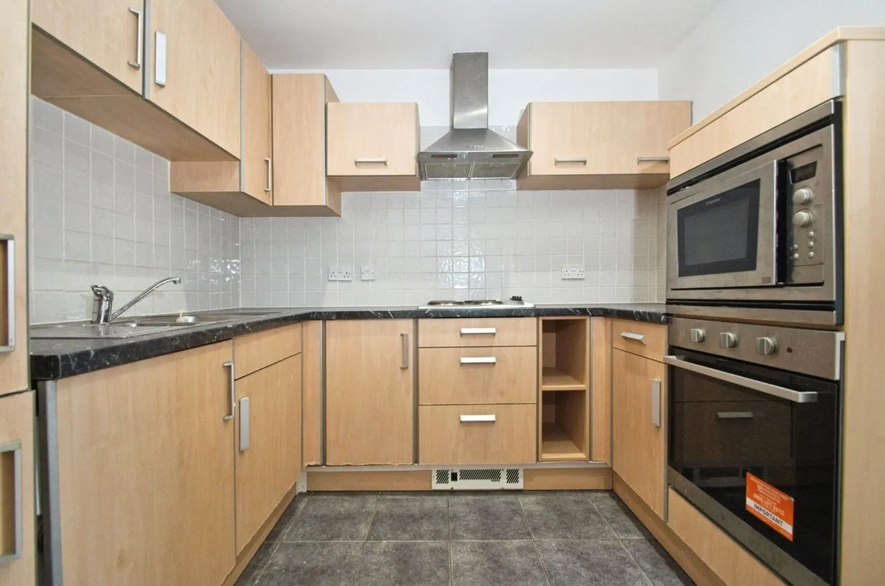 Jones Point House, Ferry Court, CF11, photo 5