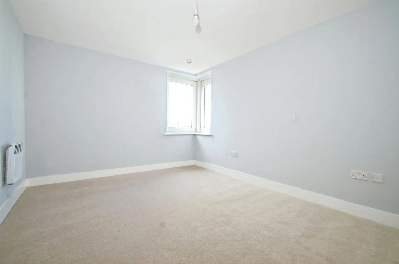 Jones Point House, Ferry Court, CF11, photo 10