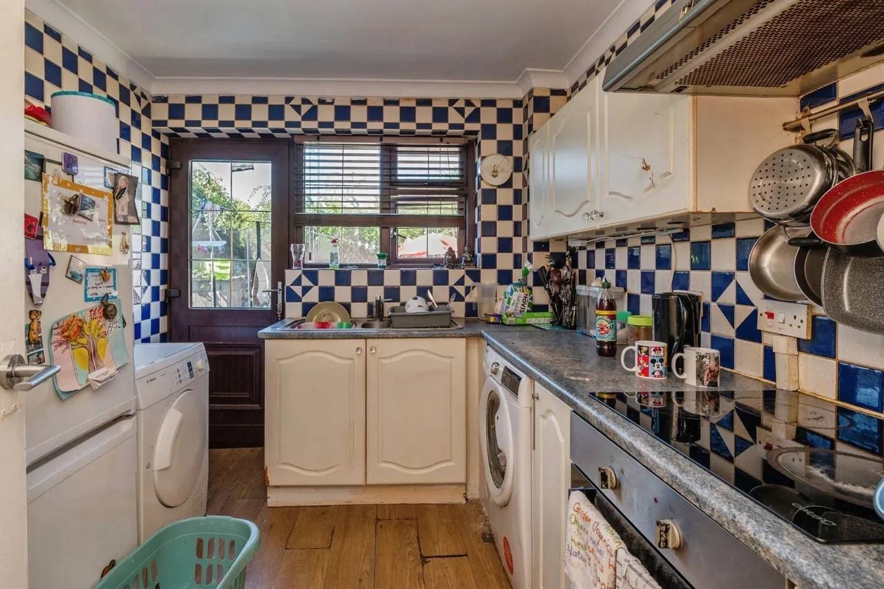 Stirling Close, Rainham, RM13, photo 9