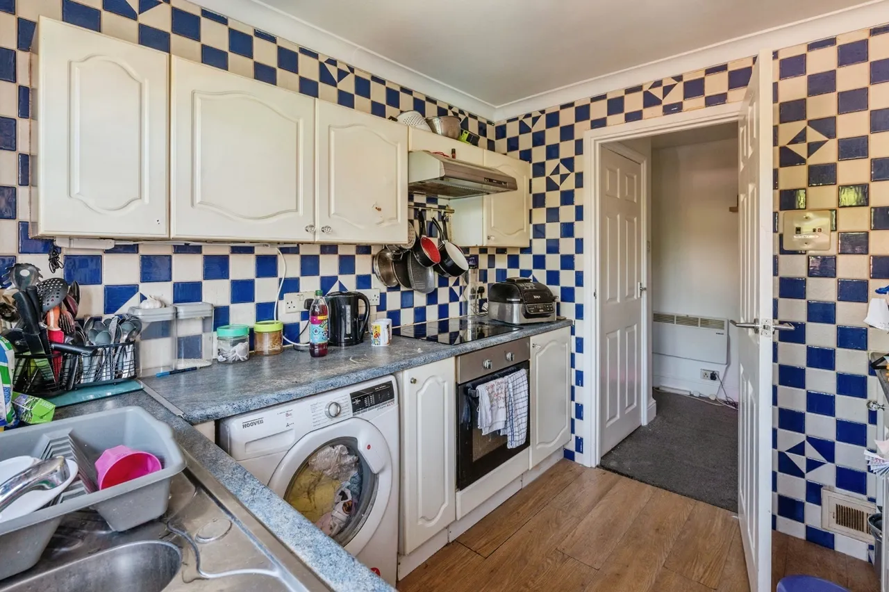 Stirling Close, Rainham, RM13, photo 8