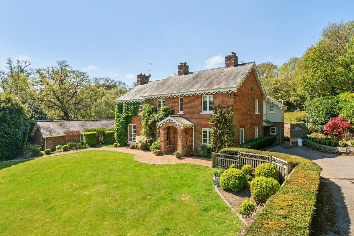 4 bed house to rent — Wentworth Drive Virginia Water GU25