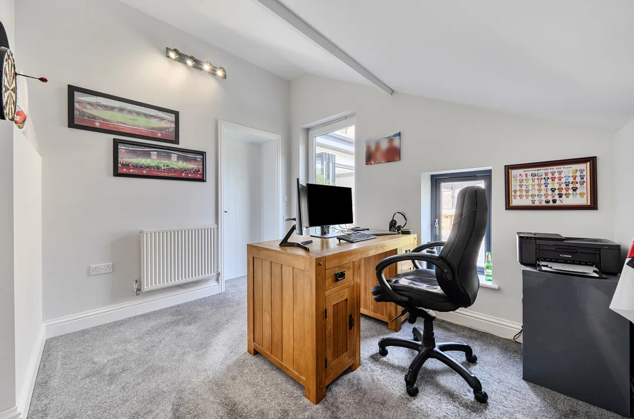 Mortimers Lane, Fair Oak, SO50, photo 10