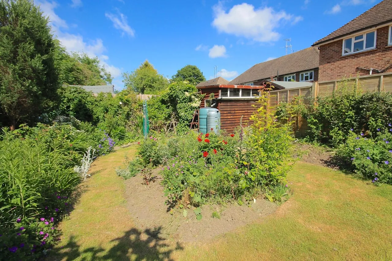 Southwick Close, East Grinstead, RH19, photo 4