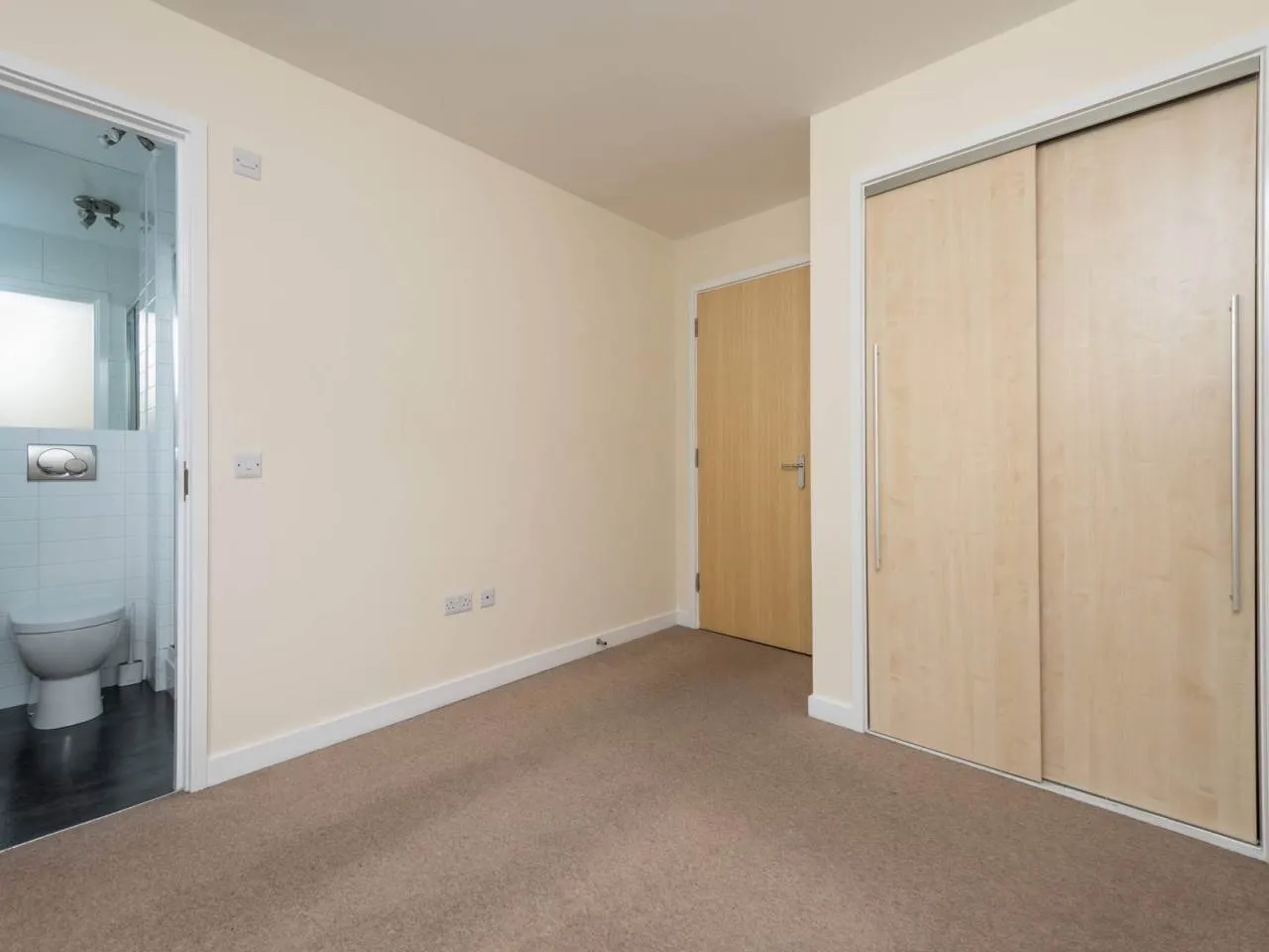 Newhaven Road, Newhaven, Edinburgh, EH6 5PF, photo 9