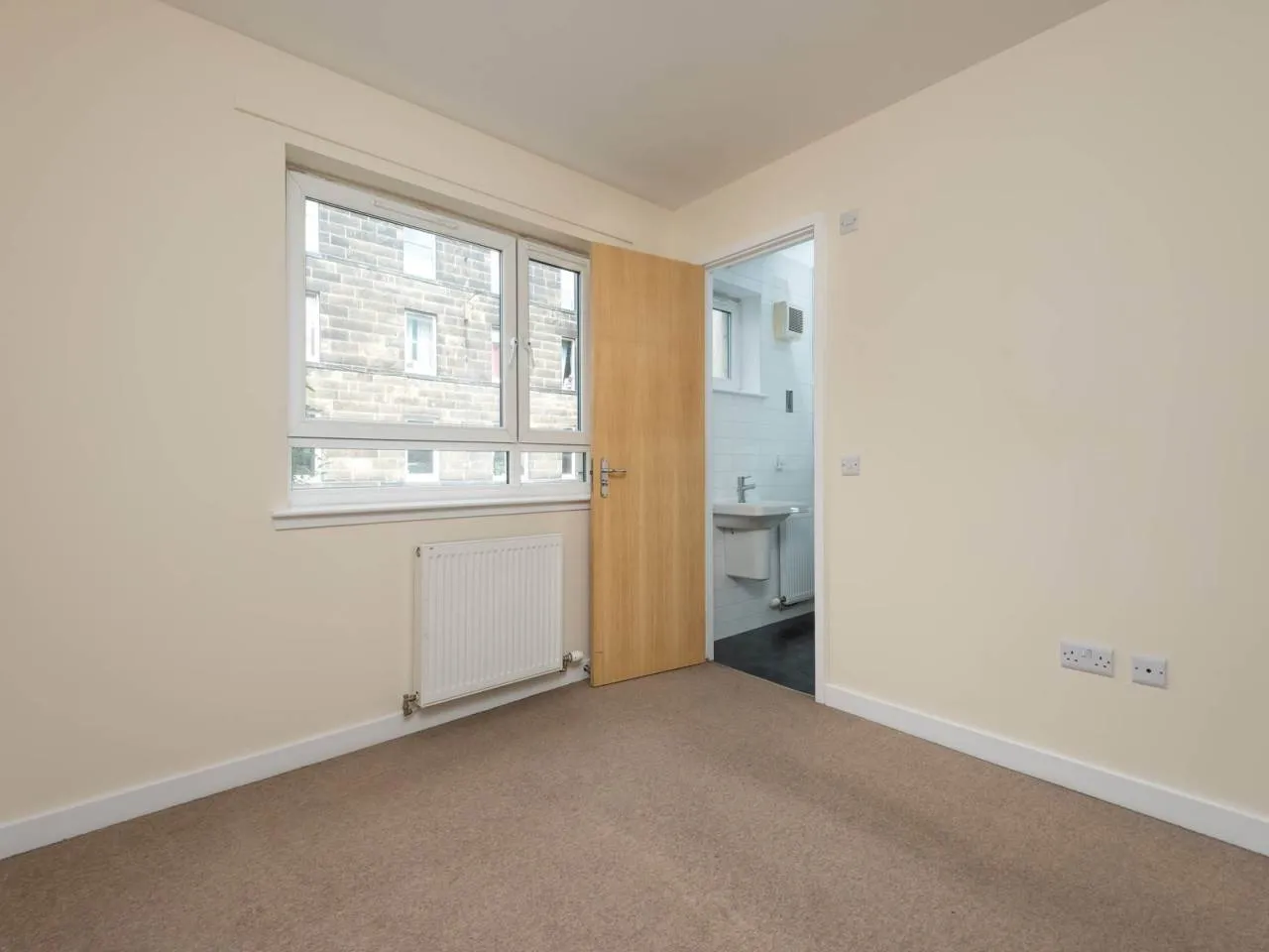 Newhaven Road, Newhaven, Edinburgh, EH6 5PF, photo 8