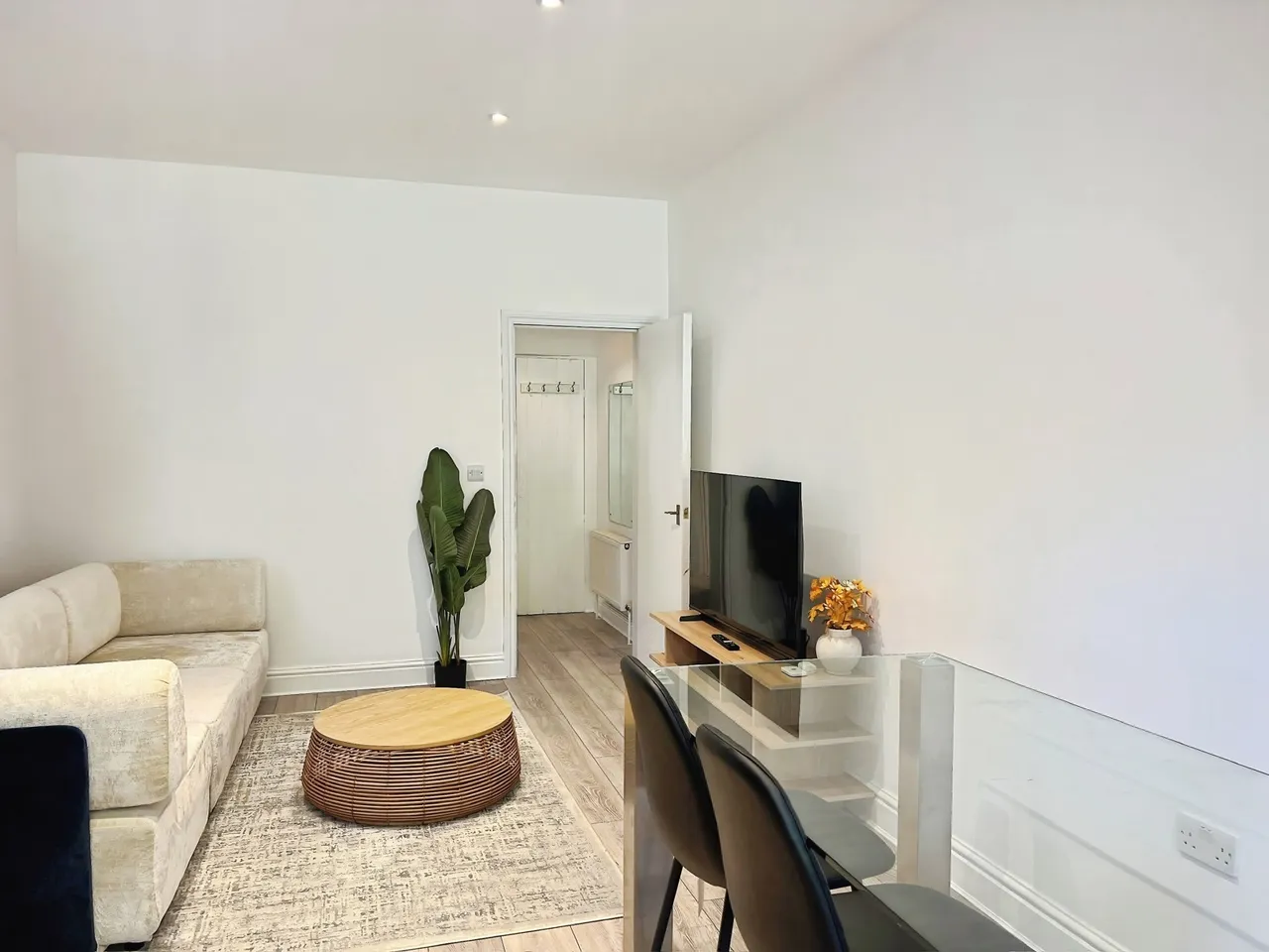 Northfield Avenue, Ealing, W13, photo 4