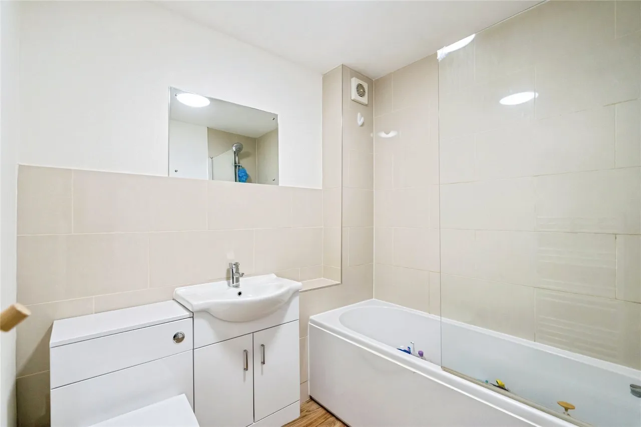 Bewick Gardens, Chichester, PO19, photo 9