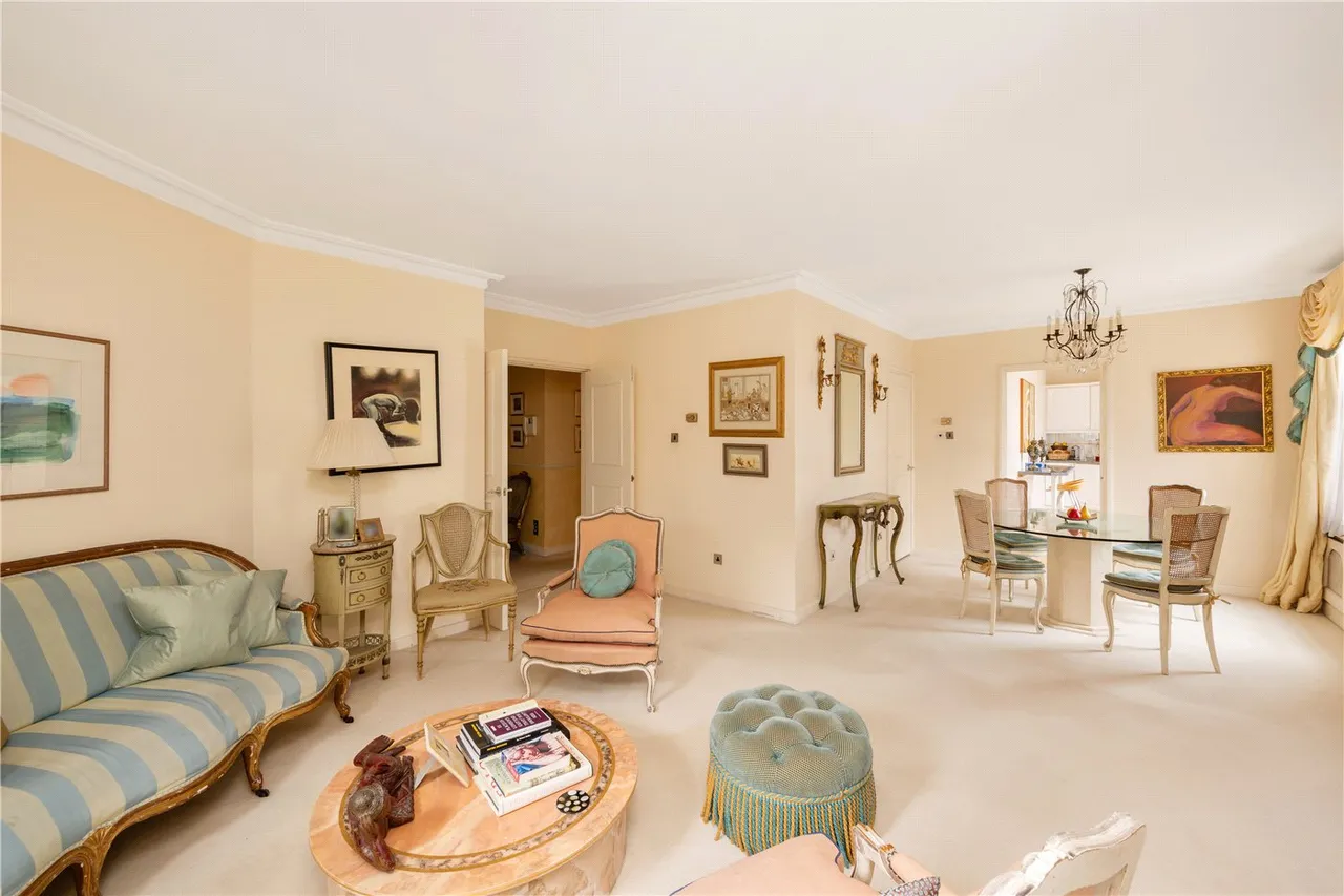 Manor House Court, 11 Warrington Gardens, Maida Vale, London, W9, photo 3