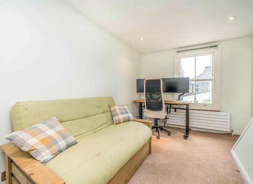 Church Street, Sunbury-On-Thames, TW16, photo 6