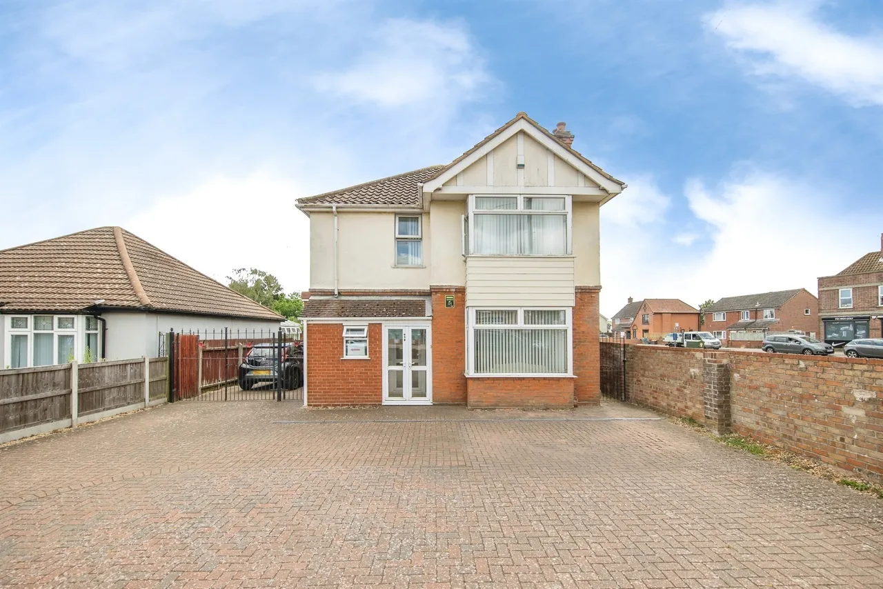 3 bed house for sale — Foxhall Road, IPSWICH