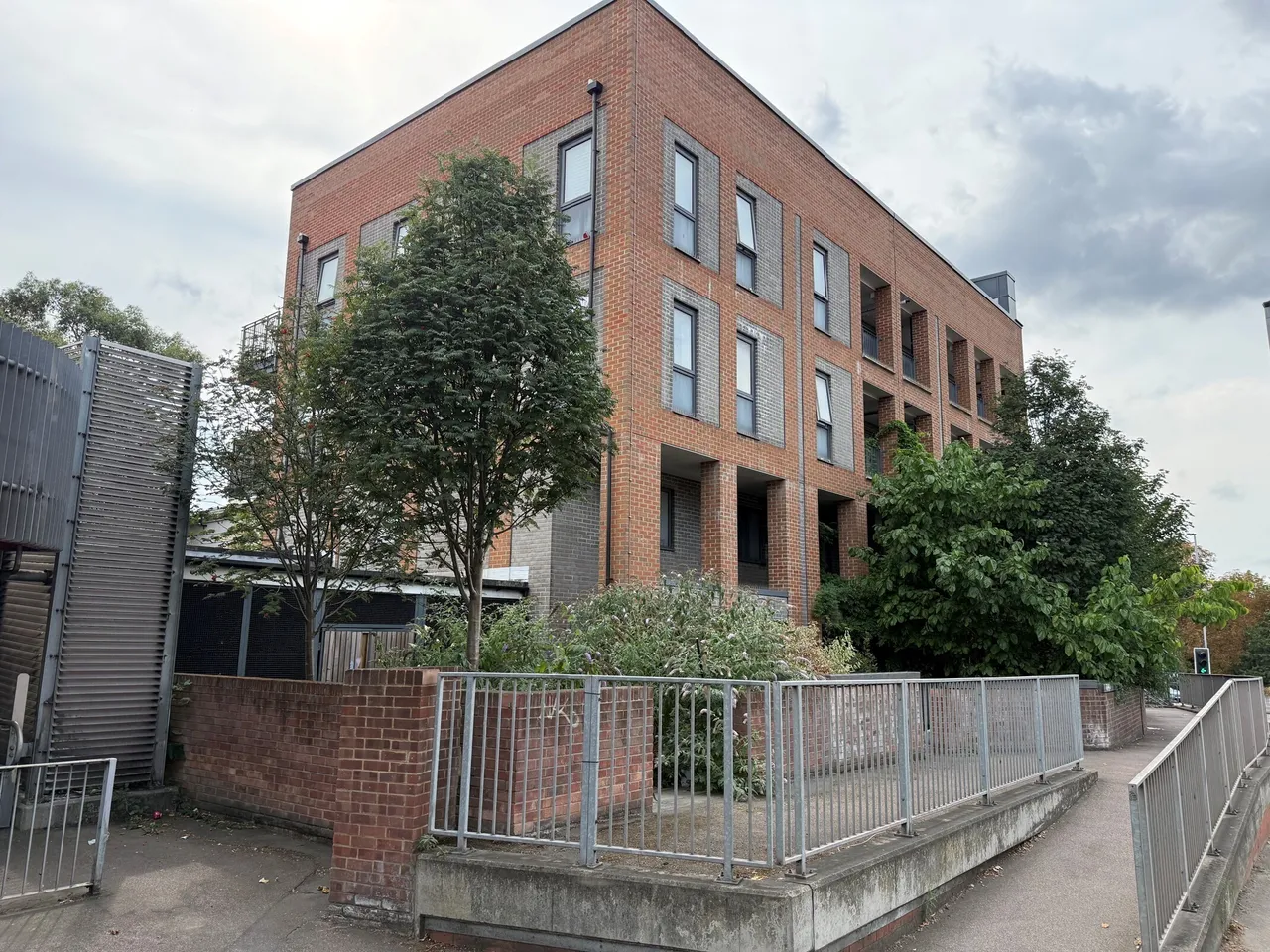 Telford Road, London, N11, photo 11