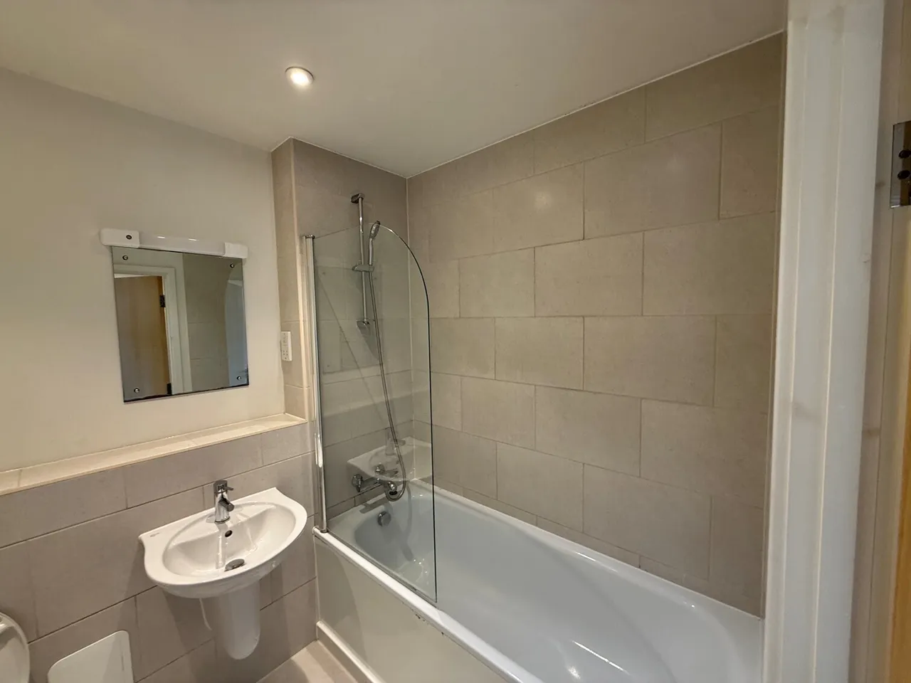 Telford Road, London, N11, photo 9