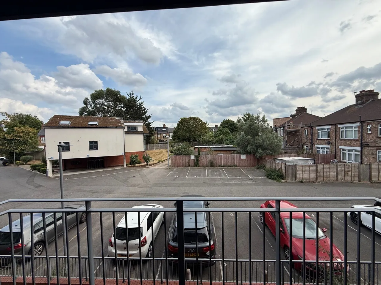 Telford Road, London, N11, photo 2