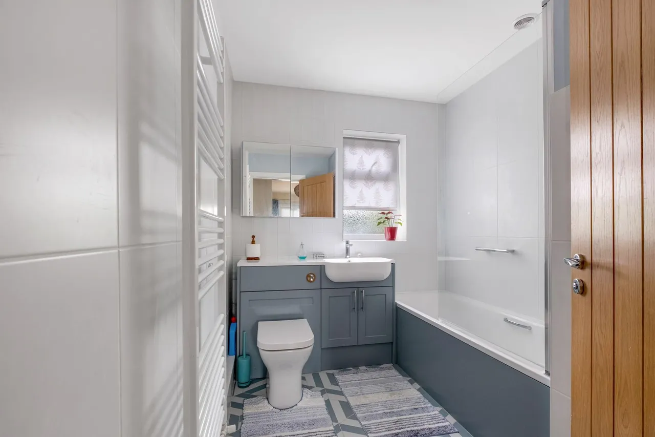 Cambridge Road, Stamford, PE9, photo 10