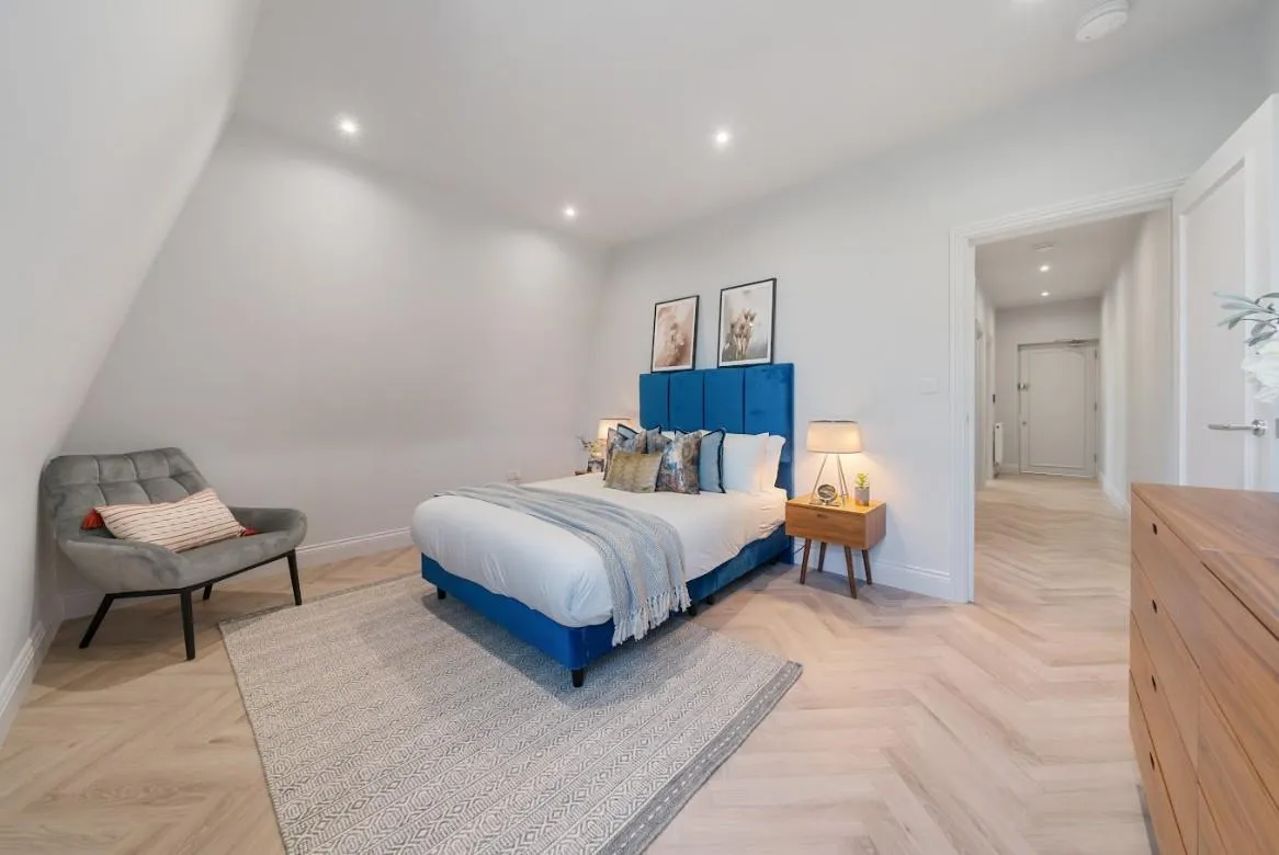 Belair Court, 144 High Street, Edgware, photo 11