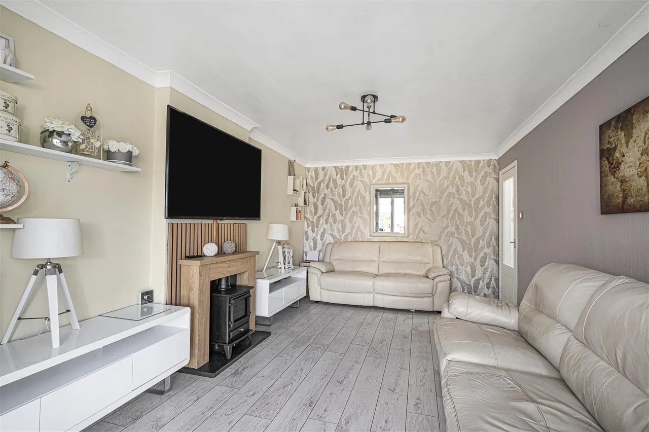 Cripps Avenue, Peacehaven, photo 12