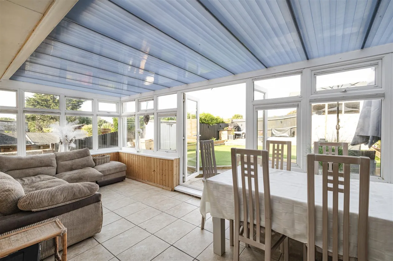 Cripps Avenue, Peacehaven, photo 6
