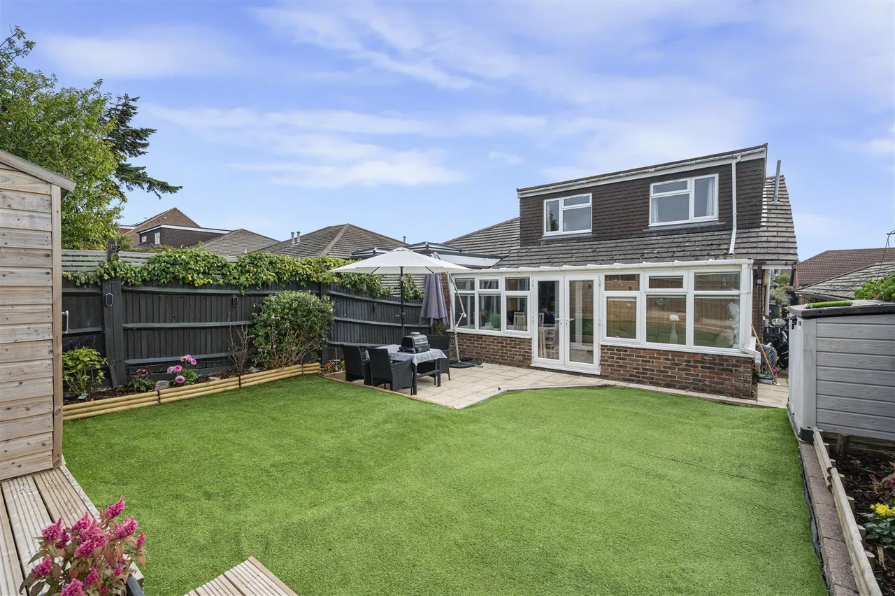 Cripps Avenue, Peacehaven, photo 5