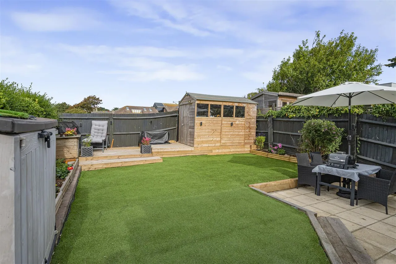 Cripps Avenue, Peacehaven, photo 4