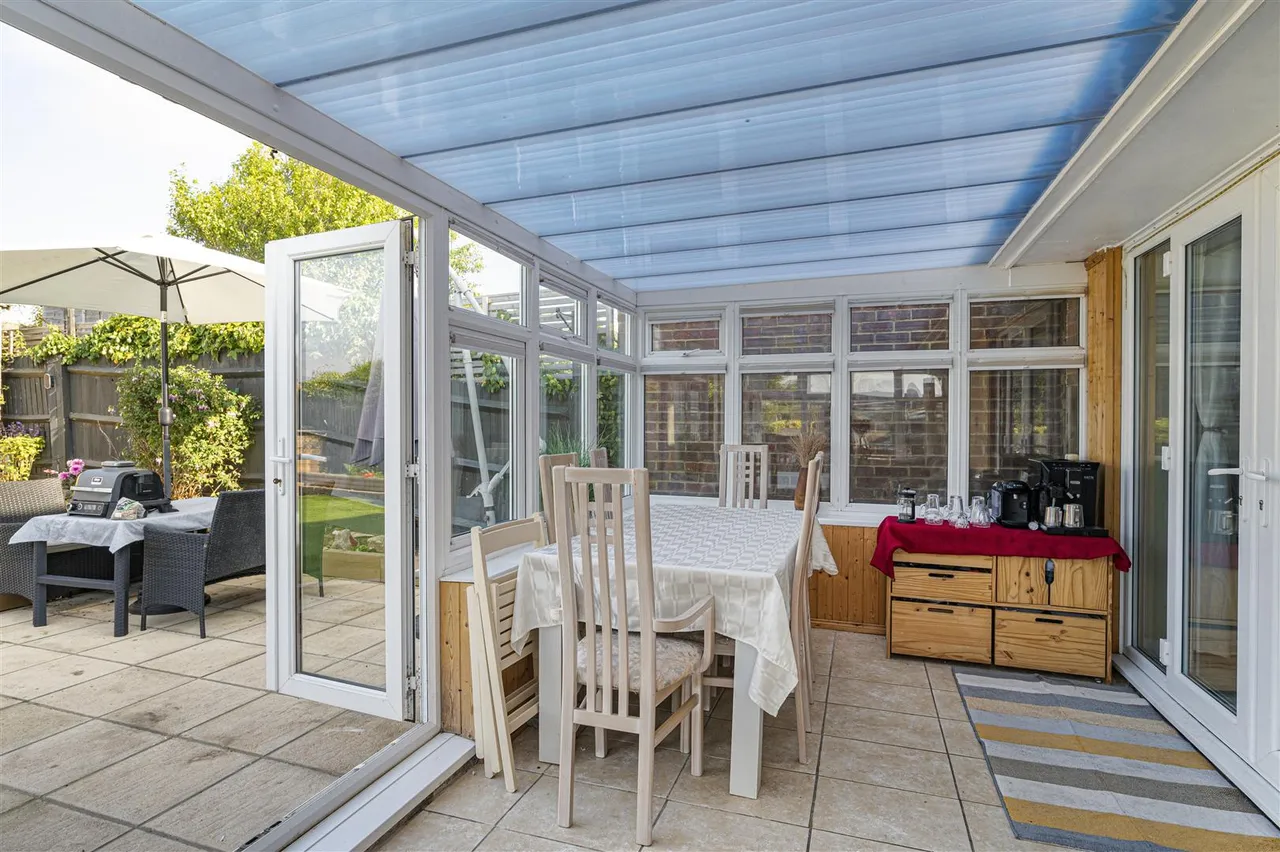 Cripps Avenue, Peacehaven, photo 14