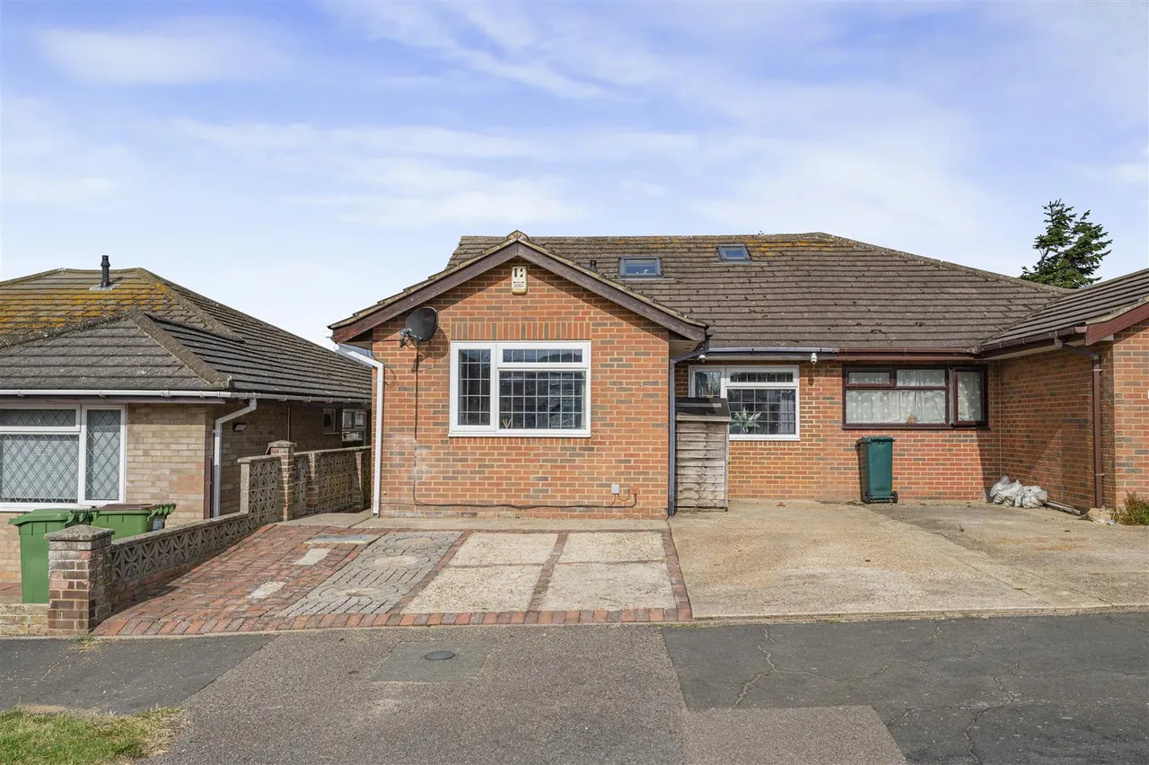 Cripps Avenue, Peacehaven, photo 25