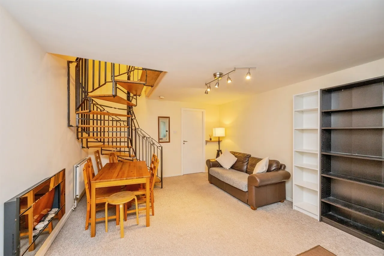 Abbotsford Road, Lichfield, photo 3