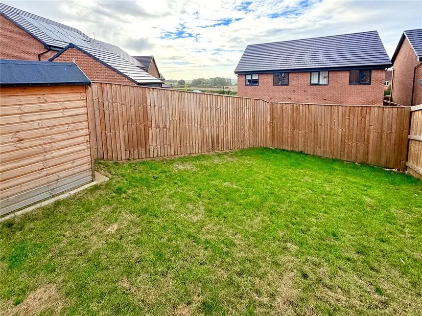 Canary Way, Goldthorpe, S63, photo 16