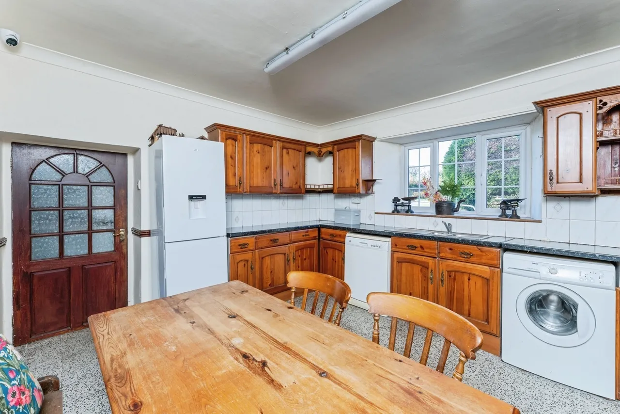 Mynydd Llan, Babell, CH8, photo 2