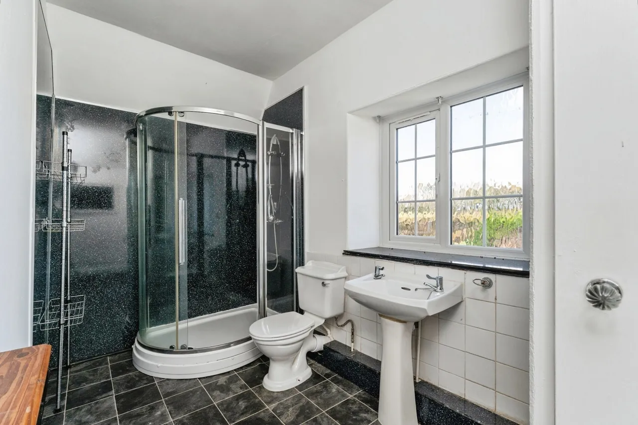Mynydd Llan, Babell, CH8, photo 9