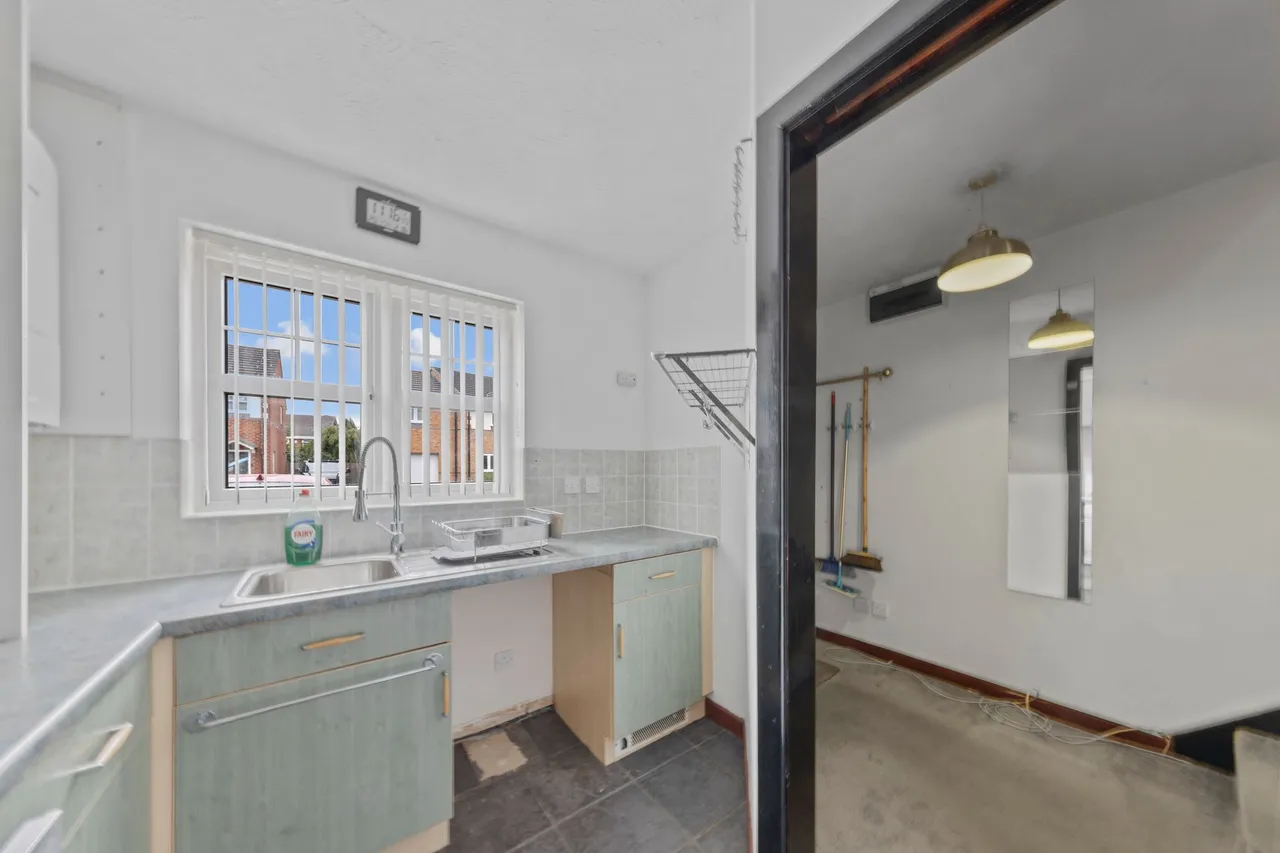 Waltersgreen Crescent, Golborne, Warrington, Warrington, WA3 3WA, photo 3