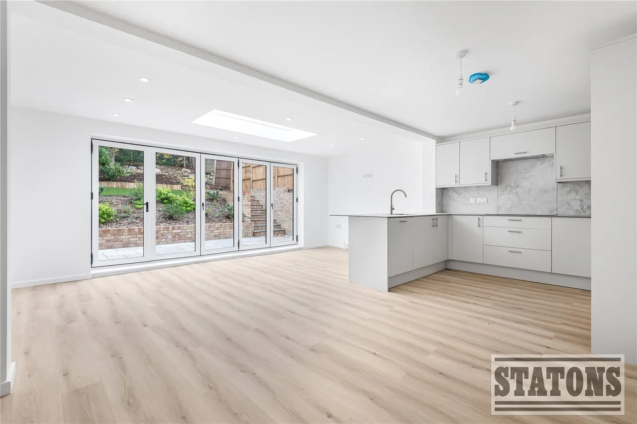 Sutton Crescent, Barnet, EN5 2SW, photo 2