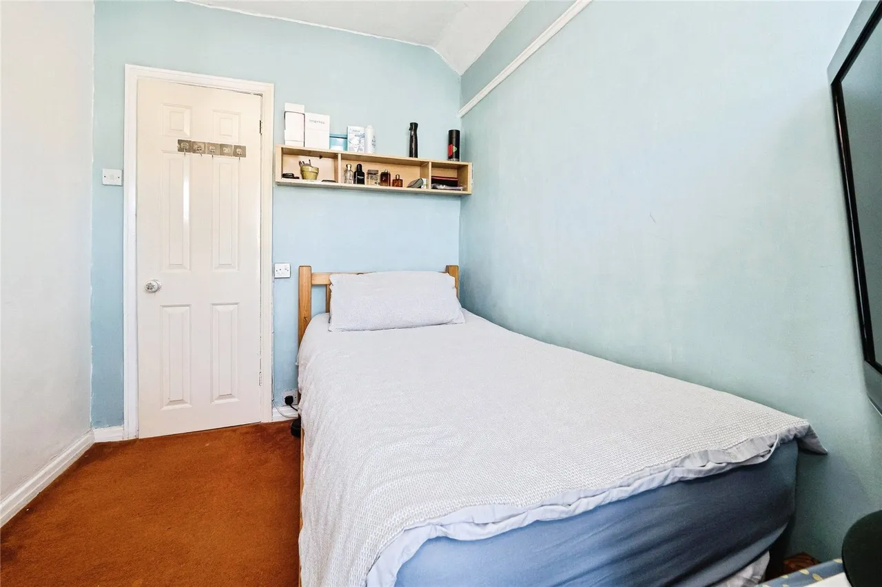 Maybank Avenue, Hornchurch, RM12, photo 14