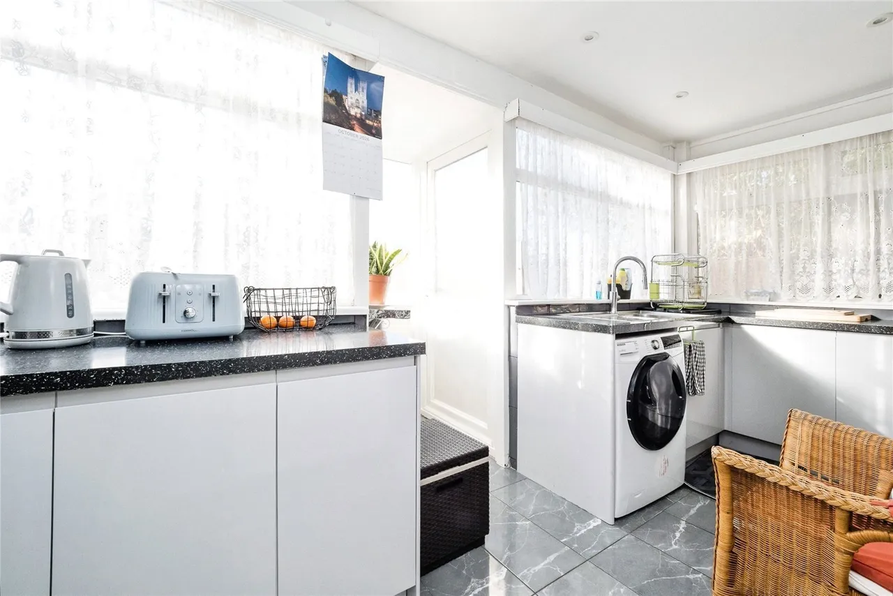 Maybank Avenue, Hornchurch, RM12, photo 9