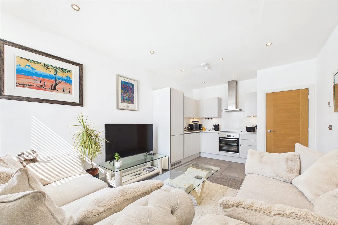 Park Street, Camberley, GU15, photo 2