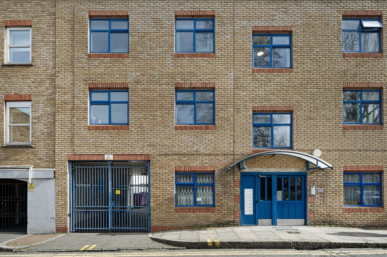 Flat 7, 2 Casson Street, London, photo 12