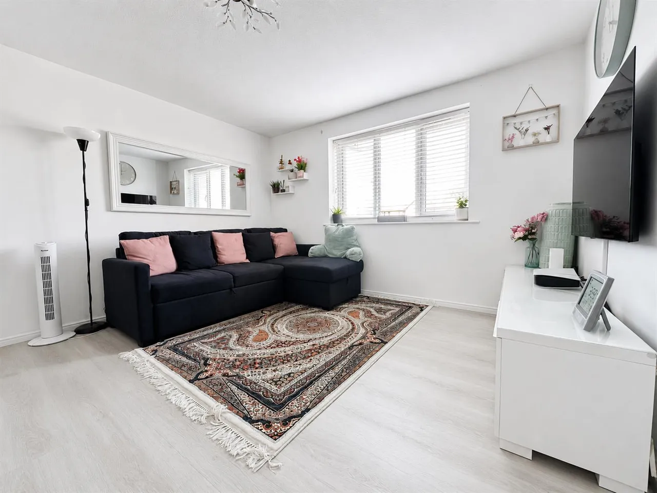 Lowestoft Drive, Cippenham, photo 2